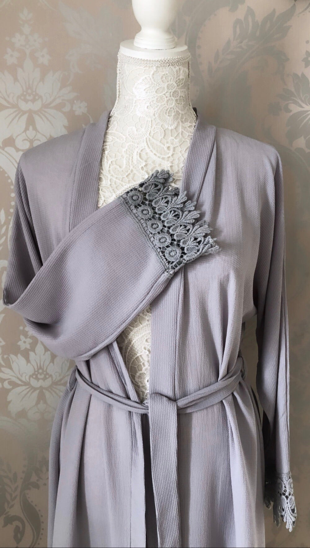 Classic Lace Open Abaya - Grey